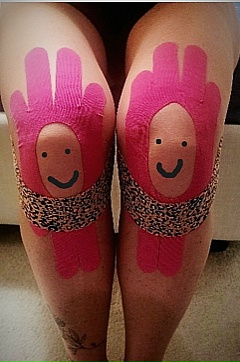 Оптимистичные коленки.